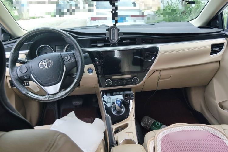 Used Toyota Corolla 2016 Dual-Engine 1.8L E-CVT Elite Edition Center Console