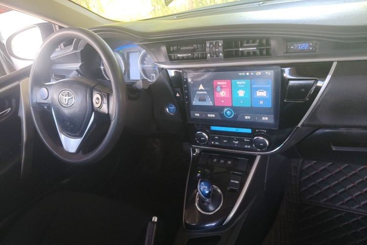 Used Toyota Corolla 2016 Dual-Engine 1.8L E-CVT Leading Edition Center Console