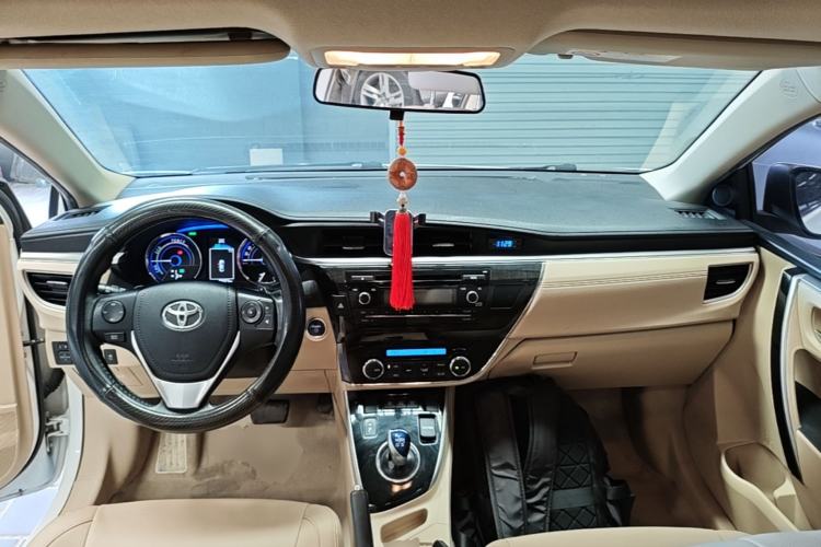 Used Toyota Corolla 2016 Dual-Engine 1.8L E-CVT Elite Edition Center Console