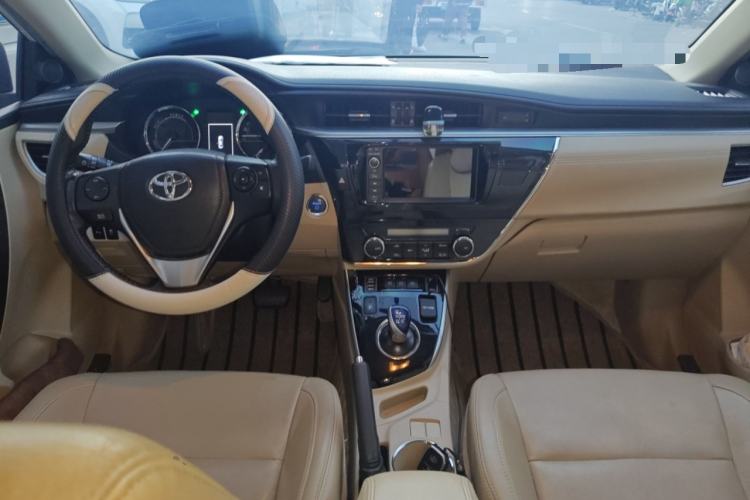 Used Toyota Corolla 2016 Dual-Engine 1.8L E-CVT Elite Edition Center Console