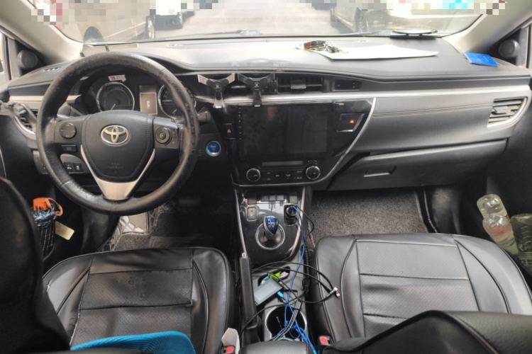 Used Toyota Corolla 2016 Dual-Engine 1.8L E-CVT Elite Edition Center Console