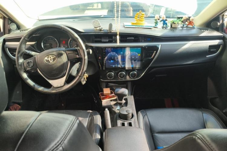 Used Toyota Corolla 2016 1.6L CVT GL-i Cool Edition Center Console