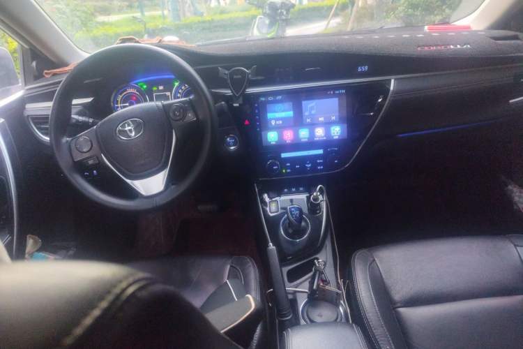 Used Toyota Corolla 2016 Dual-Engine 1.8L E-CVT Elite Edition Center Console