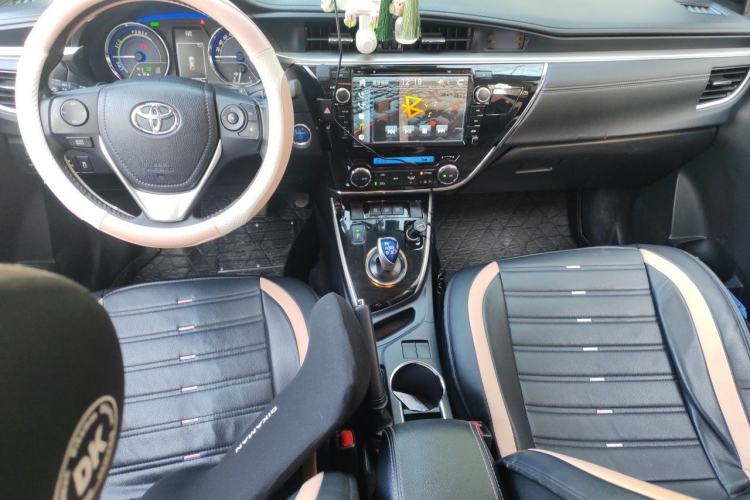 Used Toyota Corolla 2016 Dual-Engine 1.8L E-CVT Elite Edition Center Console