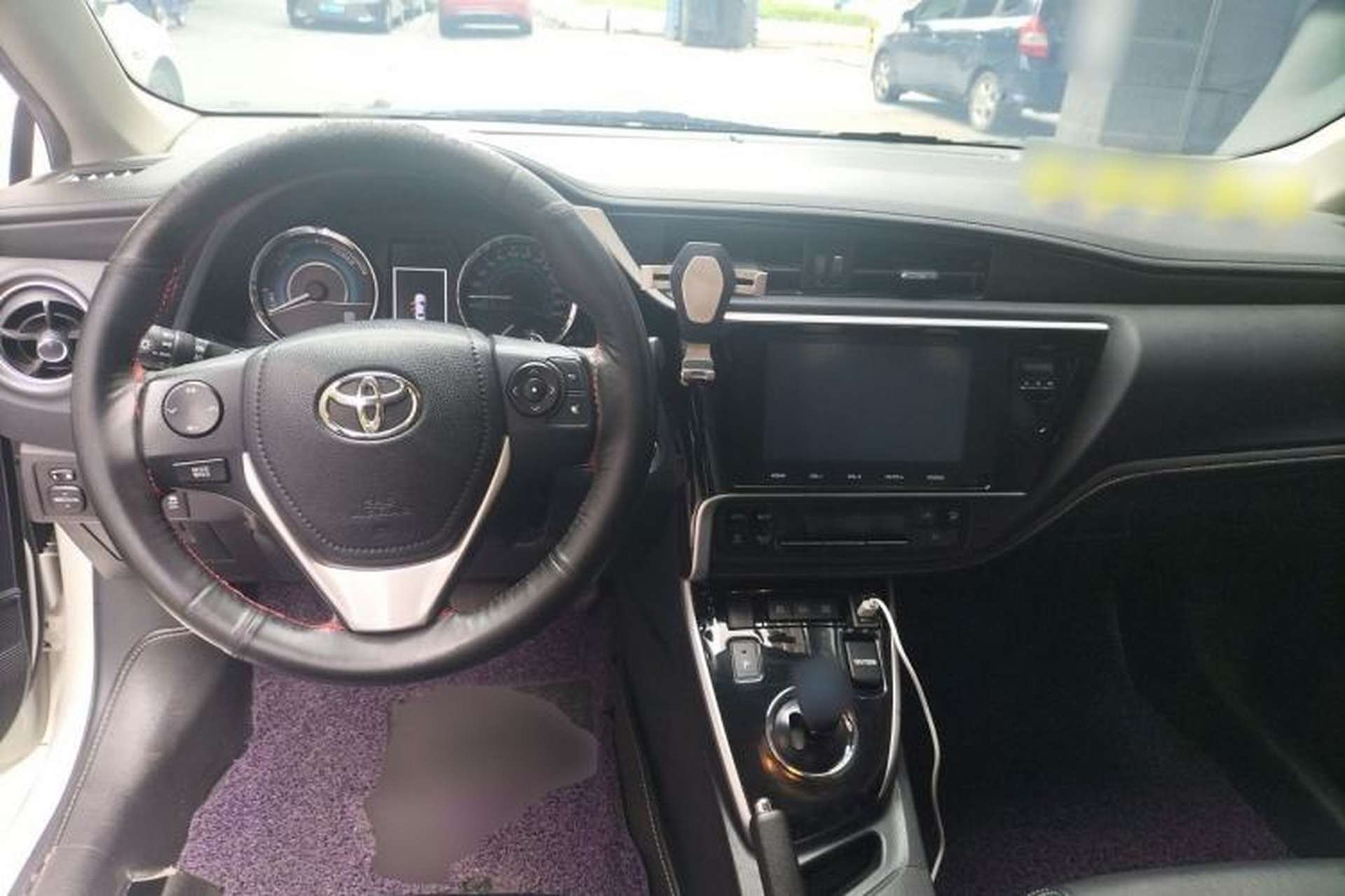Used Toyota Corolla 2016 Dual-Engine 1.8L E-CVT Leading Edition Center Console