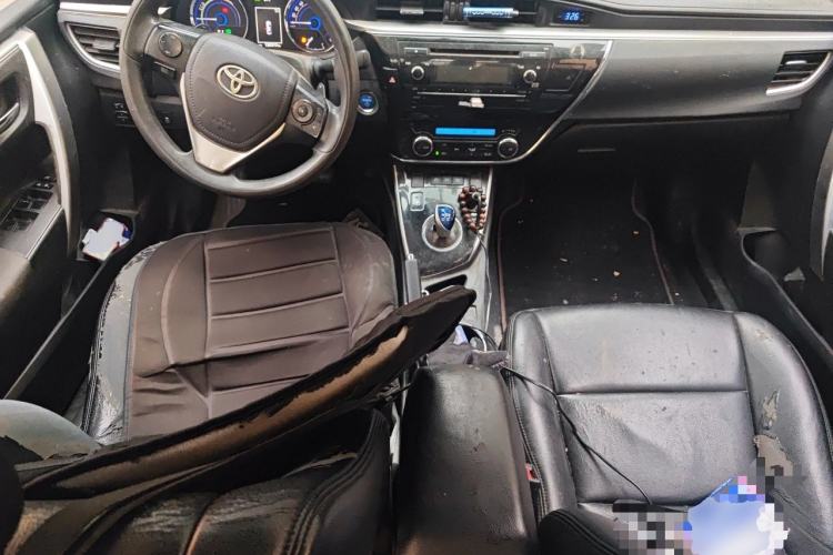 Used Toyota Corolla 2016 Dual-Engine 1.8L E-CVT Pioneer Edition Center Console