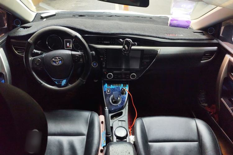 Used Toyota Corolla 2016 Dual-Engine 1.8L E-CVT Pioneer Edition Center Console