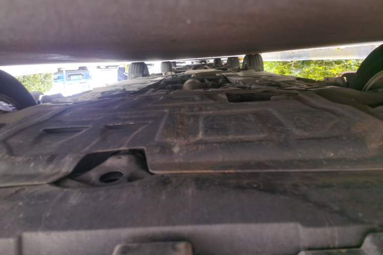 Used Toyota Corolla 2016 Dual-Engine 1.8L E-CVT Pioneer Edition Chassis Front