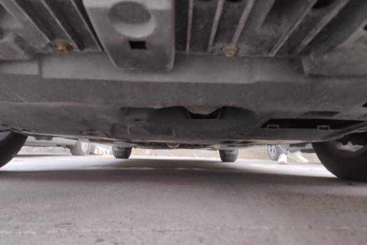 Used Toyota Corolla 2016 Dual-Engine 1.8L E-CVT Pioneer Edition Chassis Front