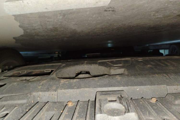 Used Toyota Corolla 2016 Dual-Engine 1.8L E-CVT Pioneer Edition Chassis Front