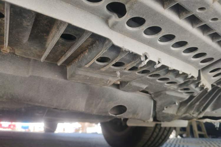 Used Toyota Corolla 2016 Dual-Engine 1.8L E-CVT Leading Edition Chassis Front Left