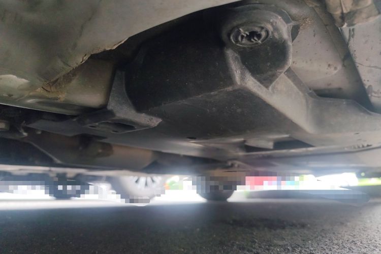 Used Toyota Corolla 2016 Dual-Engine 1.8L E-CVT Elite Edition Chassis Front Left