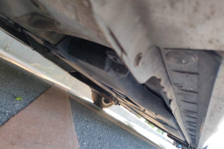 Used Toyota Corolla 2016 Dual-Engine 1.8L E-CVT Elite Edition Chassis Front Left