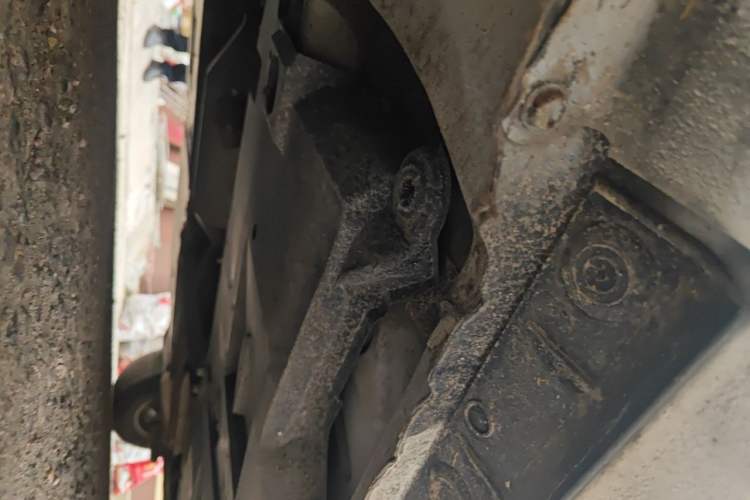 Used Toyota Corolla 2016 Dual-Engine 1.8L E-CVT Pioneer Edition Chassis Front Left