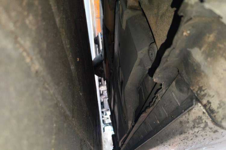 Used Toyota Corolla 2016 Dual-Engine 1.8L E-CVT Pioneer Edition Chassis Front Left