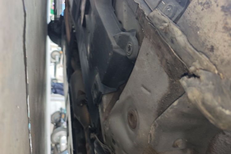 Used Toyota Corolla 2016 Dual-Engine 1.8L E-CVT Elite Edition Chassis Front Right