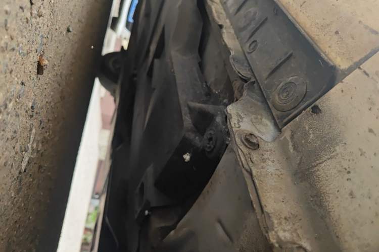 Used Toyota Corolla 2016 Dual-Engine 1.8L E-CVT Pioneer Edition Chassis Front Right