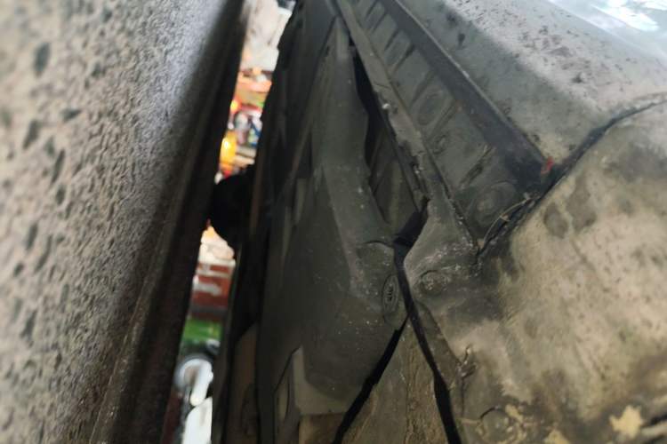 Used Toyota Corolla 2016 Dual-Engine 1.8L E-CVT Pioneer Edition Chassis Front Right