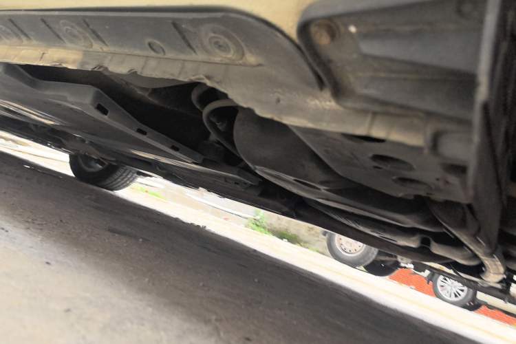 Used Toyota Corolla 2016 Dual-Engine 1.8L E-CVT Elite Edition Chassis Rear Left