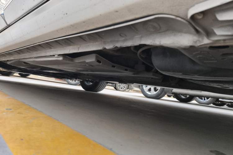Used Toyota Corolla 2016 Dual-Engine 1.8L E-CVT Elite Edition Chassis Rear Left