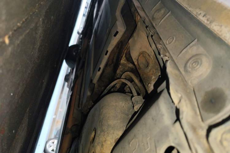 Used Toyota Corolla 2016 Dual-Engine 1.8L E-CVT Pioneer Edition Chassis Rear Left