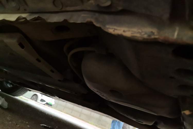 Used Toyota Corolla 2016 Dual-Engine 1.8L E-CVT Elite Edition Chassis Rear Left