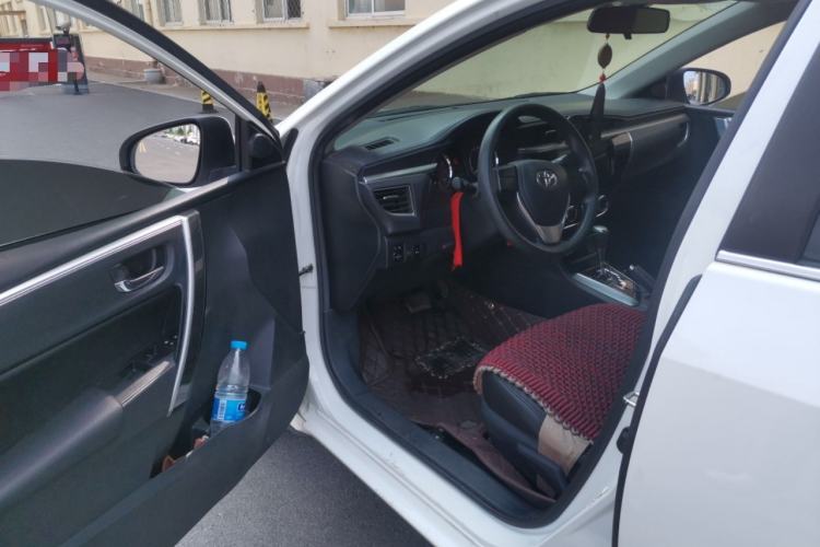 Used Toyota Corolla 2016 1.6L CVT GL-i Cool Edition Driver Seat