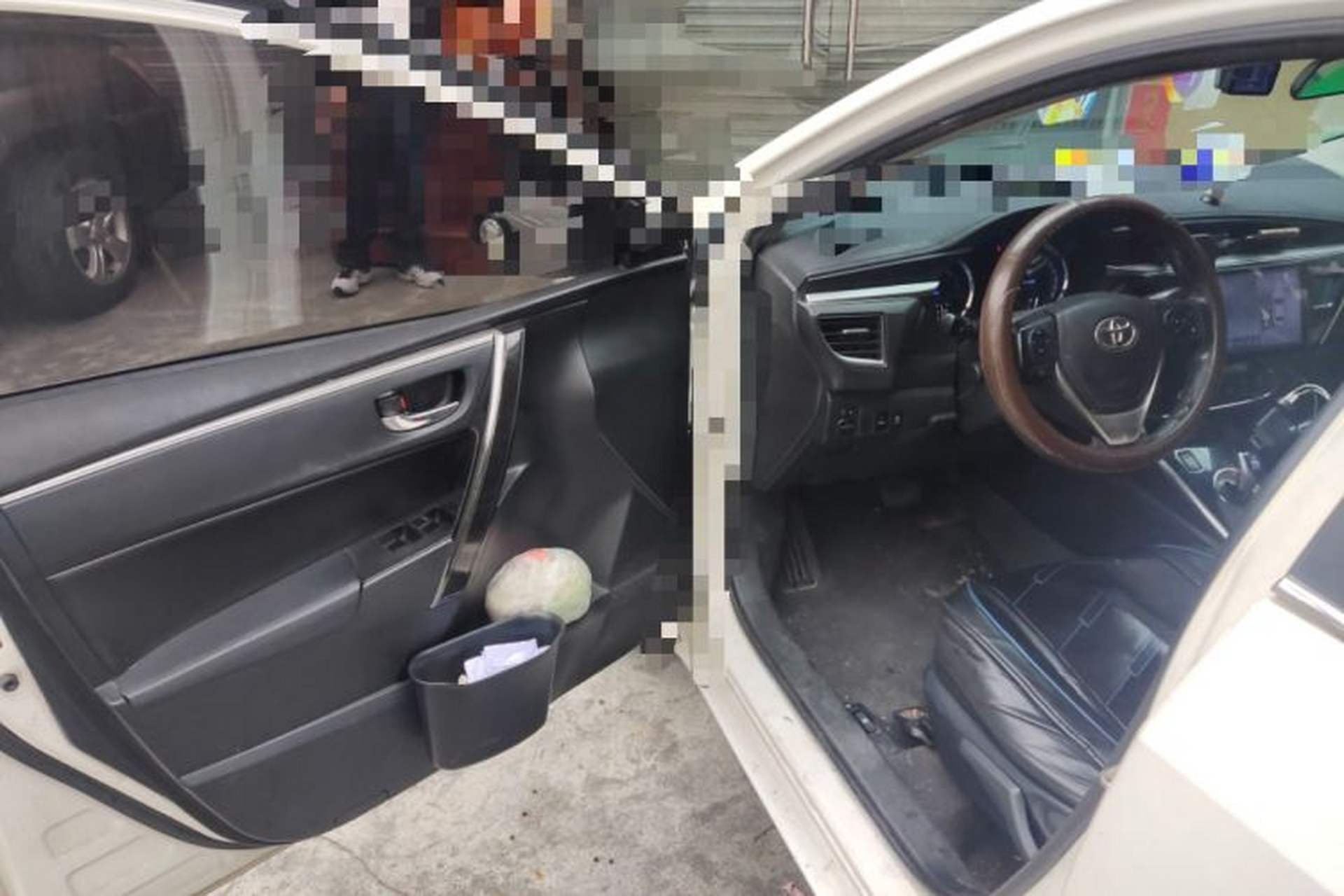 Used Toyota Corolla 2016 Dual-Engine 1.8L E-CVT Elite Edition Driver Seat