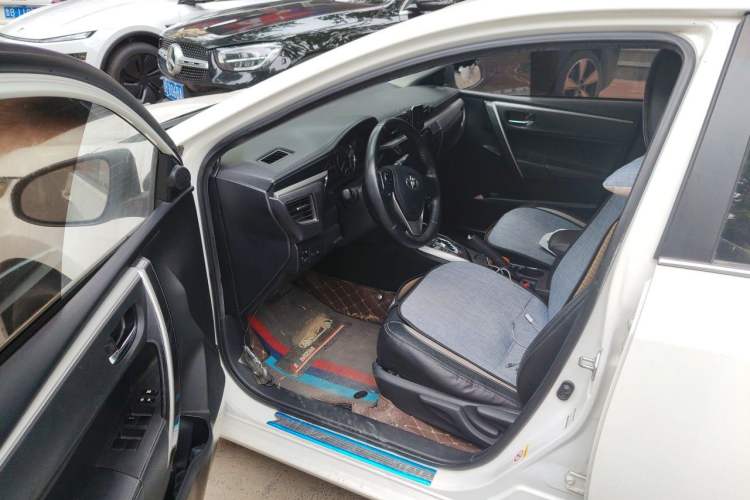 Used Toyota Corolla 2016 1.6L CVT GL-i Cool Edition Driver Seat