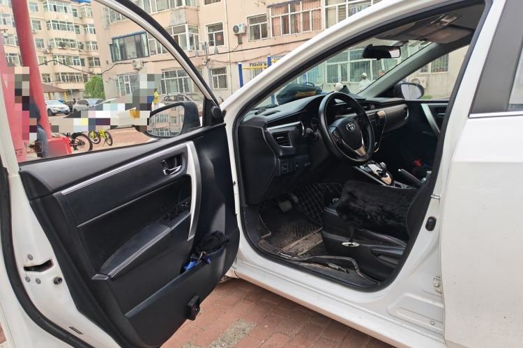 Used Toyota Corolla 2016 Dual-Engine 1.8L E-CVT Pioneer Edition Driver Seat