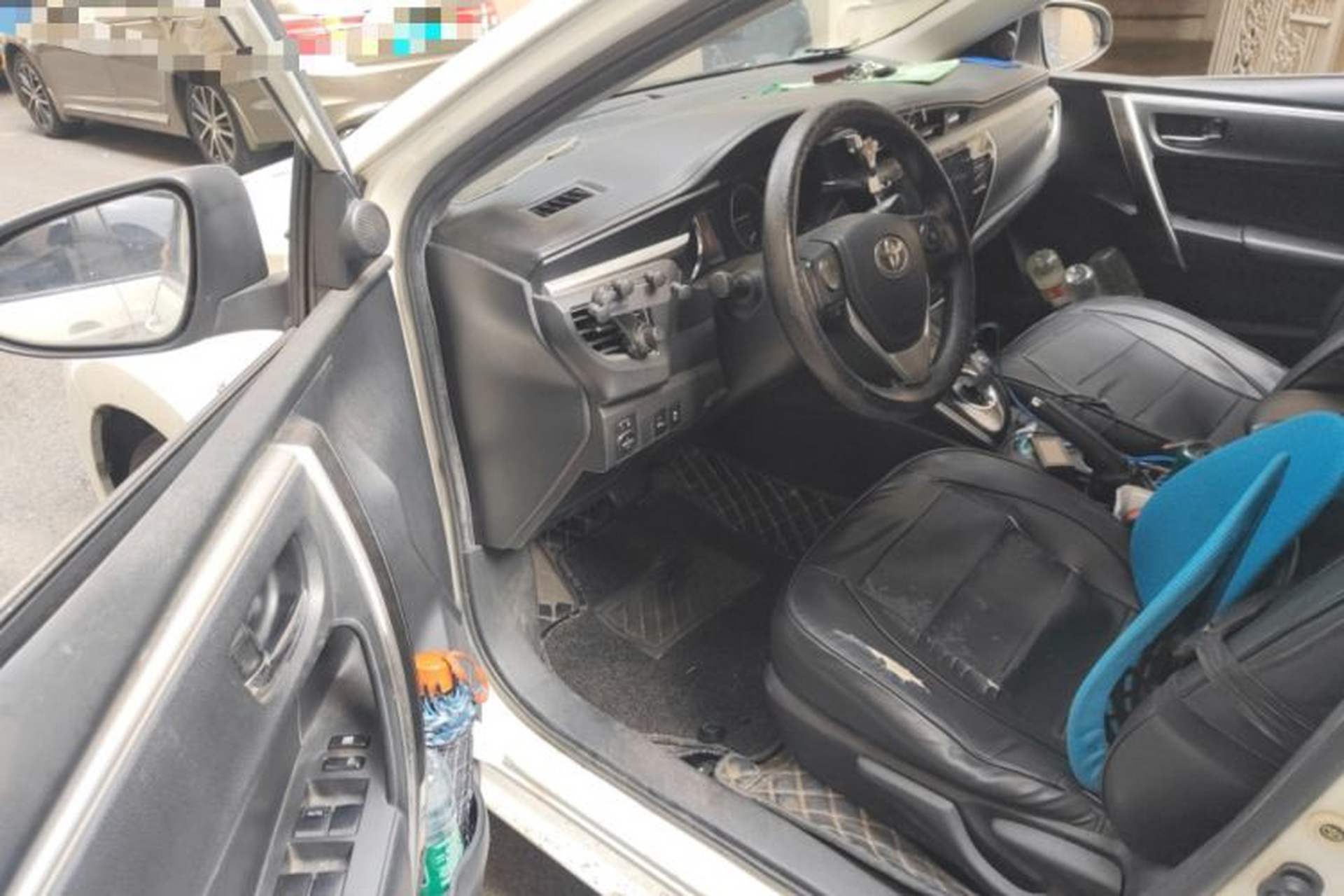 Used Toyota Corolla 2016 Dual-Engine 1.8L E-CVT Elite Edition Driver Seat