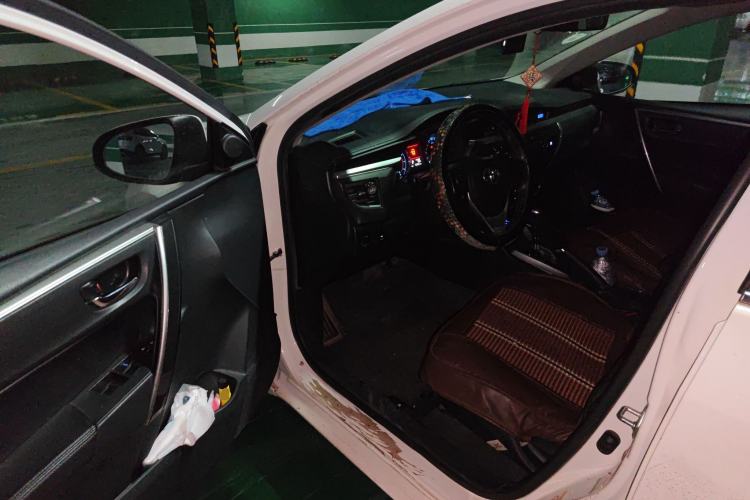 Used Toyota Corolla 2016 1.6L CVT GL-i Cool Edition Driver Seat