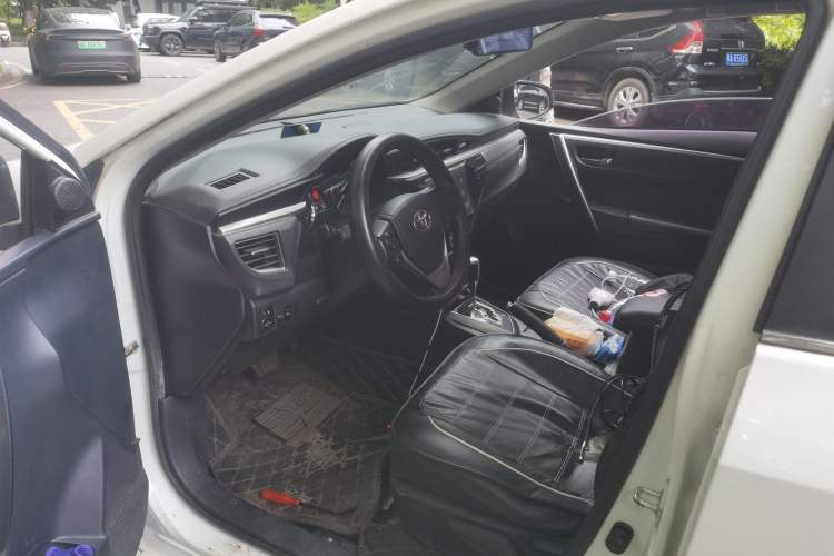 Used Toyota Corolla 2016 1.6L CVT GL-i Cool Edition Driver Seat