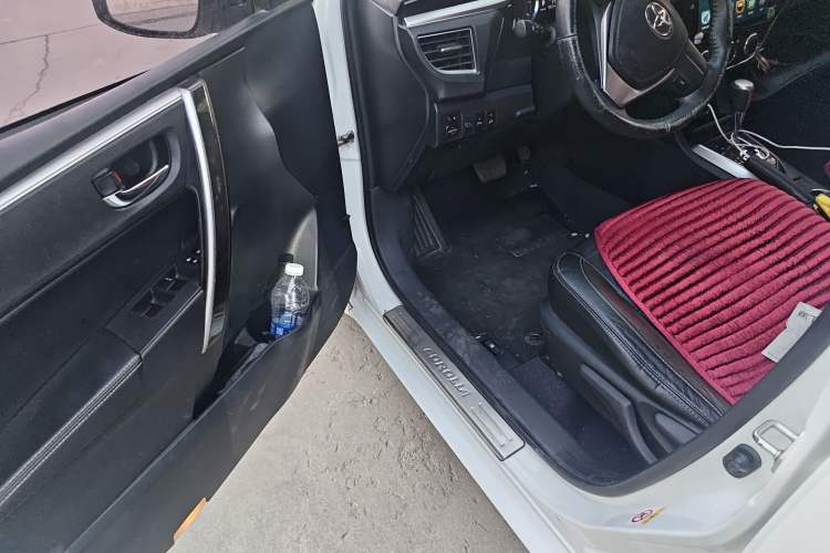 Used Toyota Corolla 2016 1.6L CVT GL-i Cool Edition Driver Seat