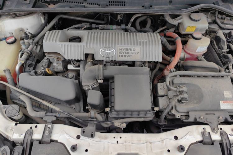 Used Toyota Corolla 2016 Dual-Engine 1.8L E-CVT Leading Edition Engine Bay