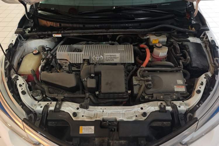 Used Toyota Corolla 2016 Dual-Engine 1.8L E-CVT Elite Edition Engine Bay