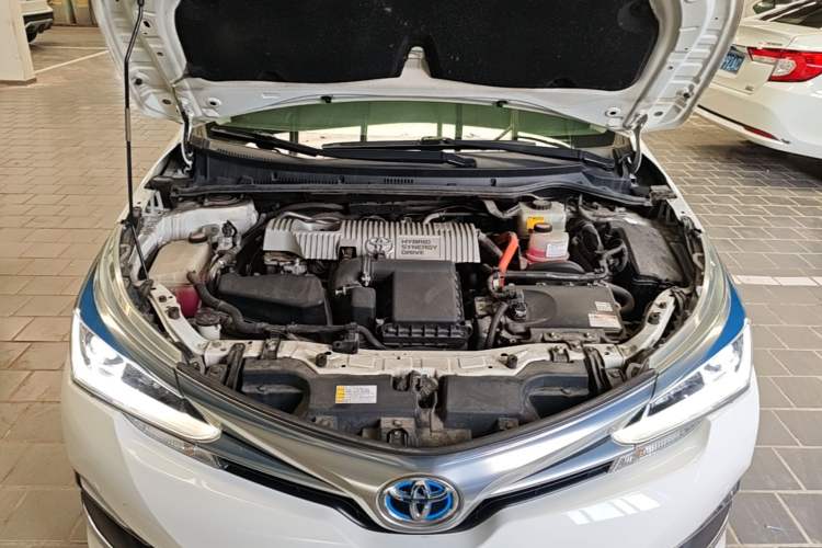 Used Toyota Corolla 2016 Dual-Engine 1.8L E-CVT Elite Edition Engine Bay