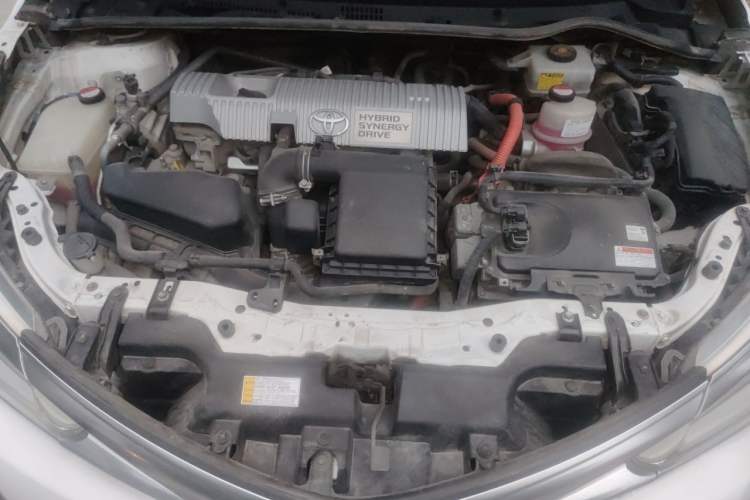Used Toyota Corolla 2016 Dual-Engine 1.8L E-CVT Pioneer Edition Engine Bay
