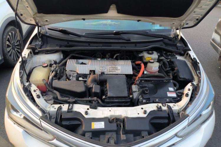 Used Toyota Corolla 2016 Dual-Engine 1.8L E-CVT Elite Edition Engine Bay