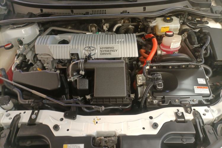 Used Toyota Corolla 2016 Dual-Engine 1.8L E-CVT Elite Edition Engine Bay