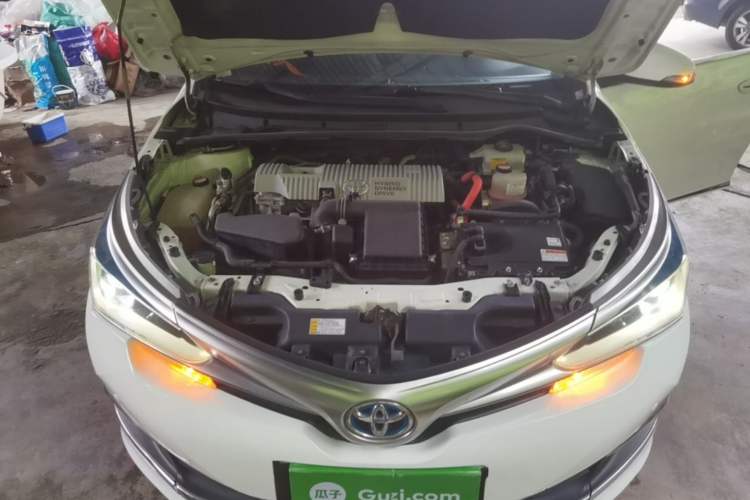 Used Toyota Corolla 2016 Dual-Engine 1.8L E-CVT Elite Edition Engine Bay