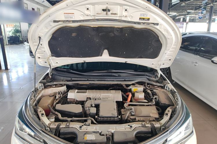Used Toyota Corolla 2016 Dual-Engine 1.8L E-CVT Elite Edition Engine Bay