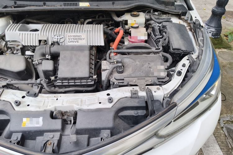 Used Toyota Corolla 2016 Dual-Engine 1.8L E-CVT Leading Edition Engine Bay Left