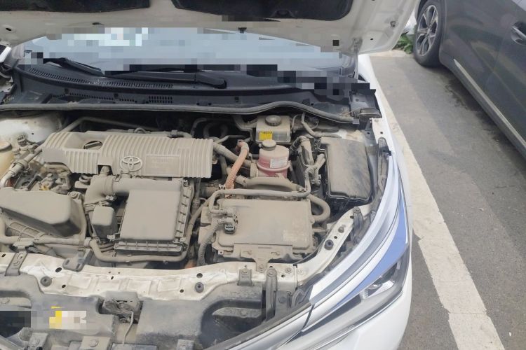 Used Toyota Corolla 2016 Dual-Engine 1.8L E-CVT Elite Edition Engine Bay Left