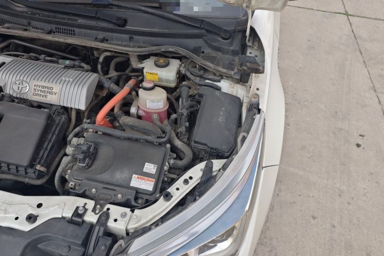 Used Toyota Corolla 2016 Dual-Engine 1.8L E-CVT Elite Edition Engine Bay Left