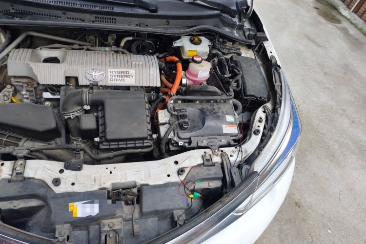 Used Toyota Corolla 2016 Dual-Engine 1.8L E-CVT Leading Edition Engine Bay Left
