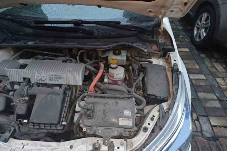 Used Toyota Corolla 2016 Dual-Engine 1.8L E-CVT Elite Edition Engine Bay Left