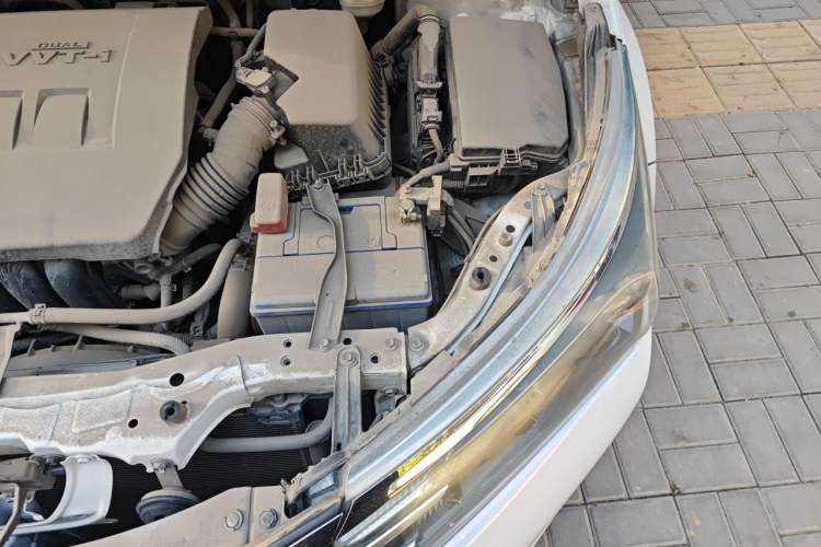 Used Toyota Corolla 2016 1.6L CVT GL-i Cool Edition Engine Bay Left