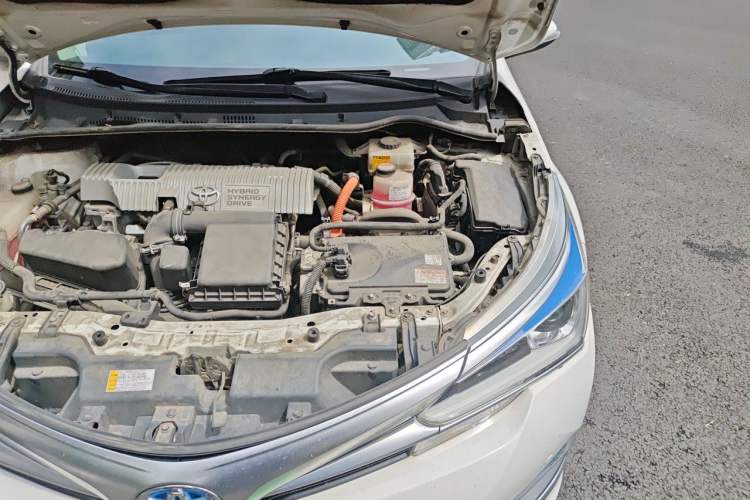Used Toyota Corolla 2016 Dual-Engine 1.8L E-CVT Elite Edition Engine Bay Left