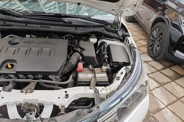 Used Toyota Corolla 2016 1.6L CVT GL-i Cool Edition Engine Bay Left
